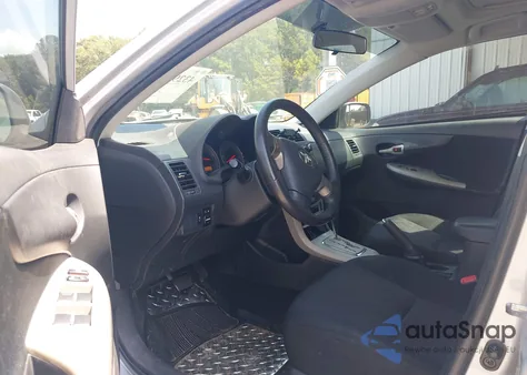 2010 Toyota Corolla S z USA, uszkodzony, nr VIN 2T1BU4EE5AC459394